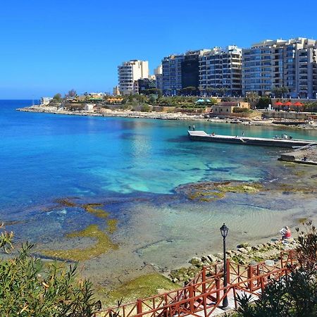 Picturesque Sliema Pad Steps From The Seafront Exterior foto