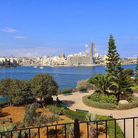 Picturesque Sliema Pad Steps From The Seafront Exterior foto