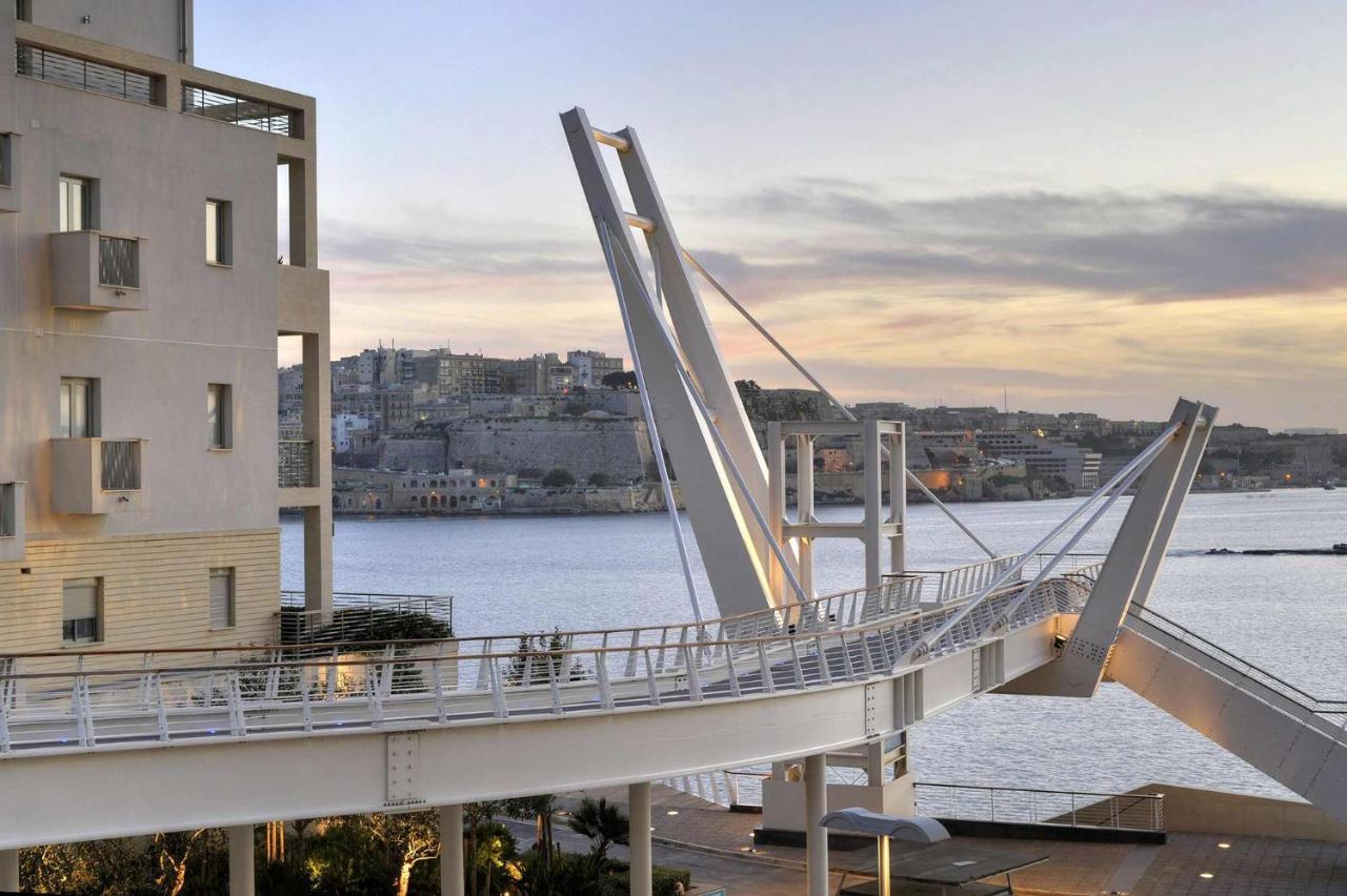 Picturesque Sliema Pad Steps From The Seafront Exterior foto