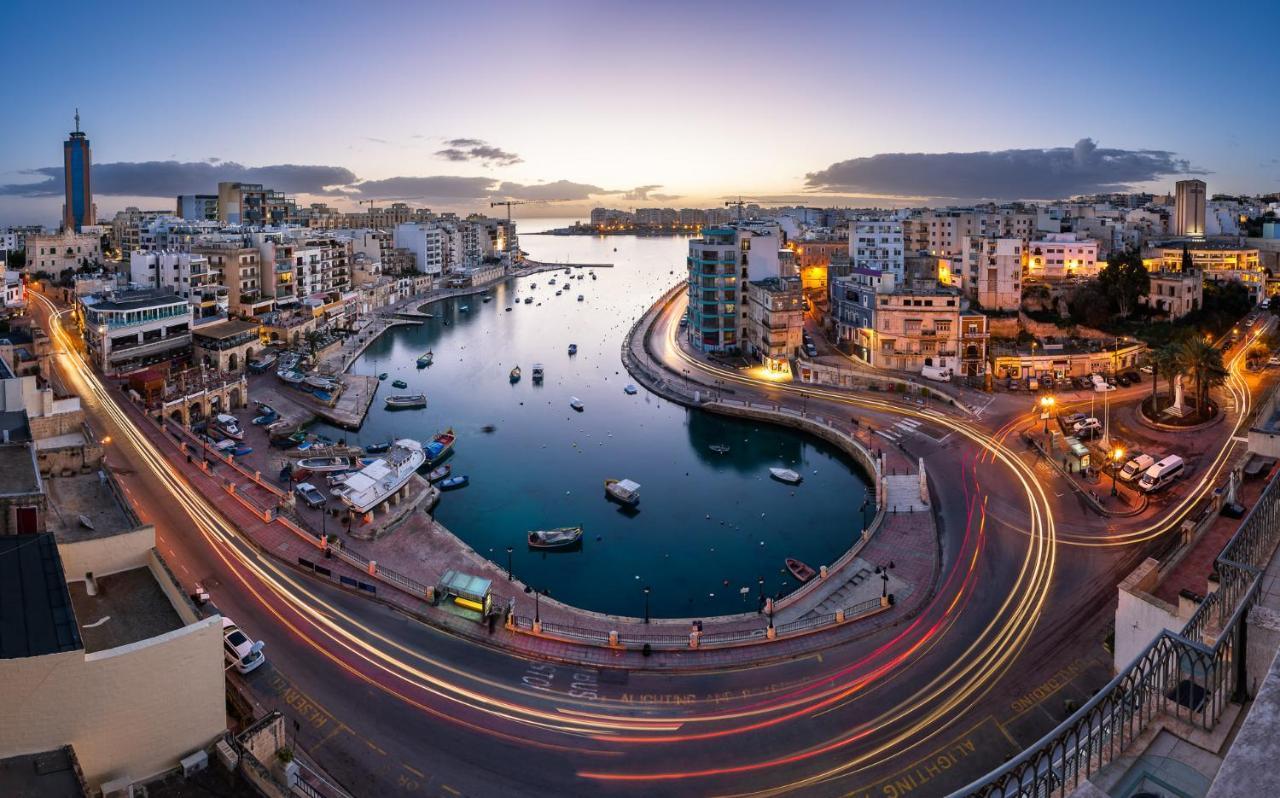Picturesque Sliema Pad Steps From The Seafront Exterior foto